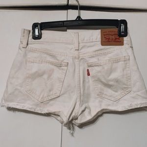 White Levi shorts!